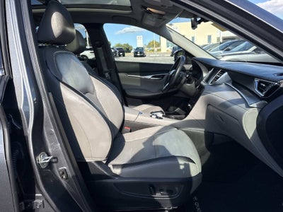 2023 INFINITI QX50 LUXE