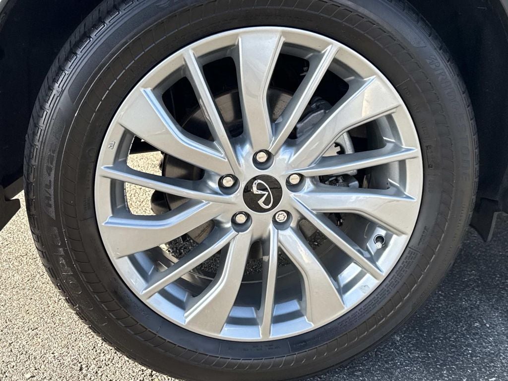 2024 INFINITI QX50 LUXE