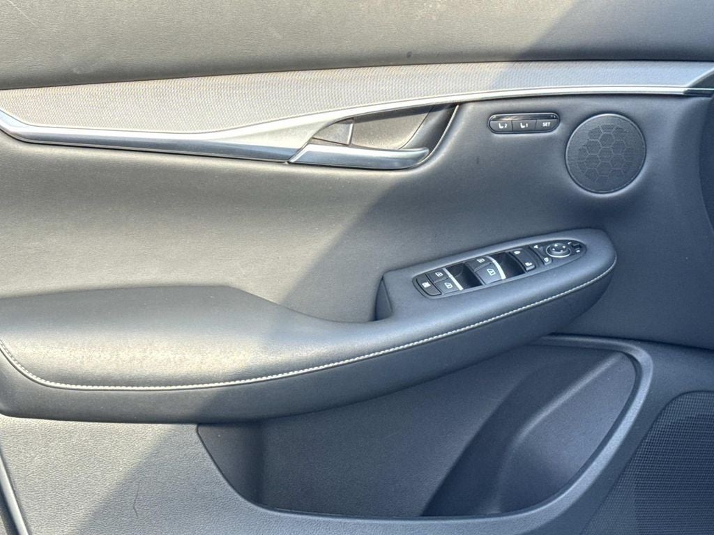 2023 INFINITI QX50 LUXE