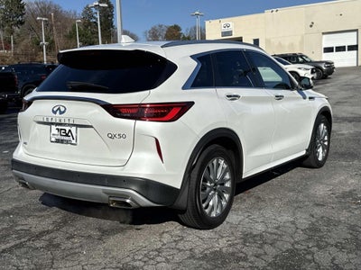 2023 INFINITI QX50 LUXE