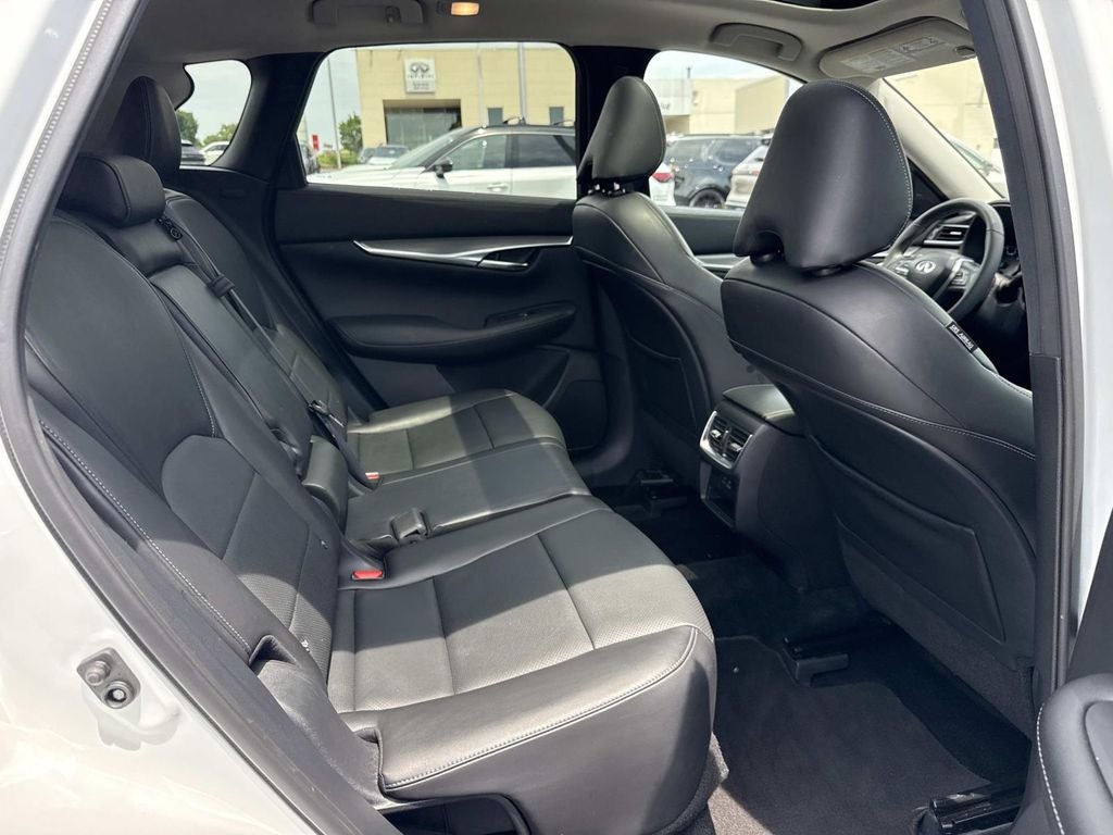 2023 INFINITI QX50 LUXE