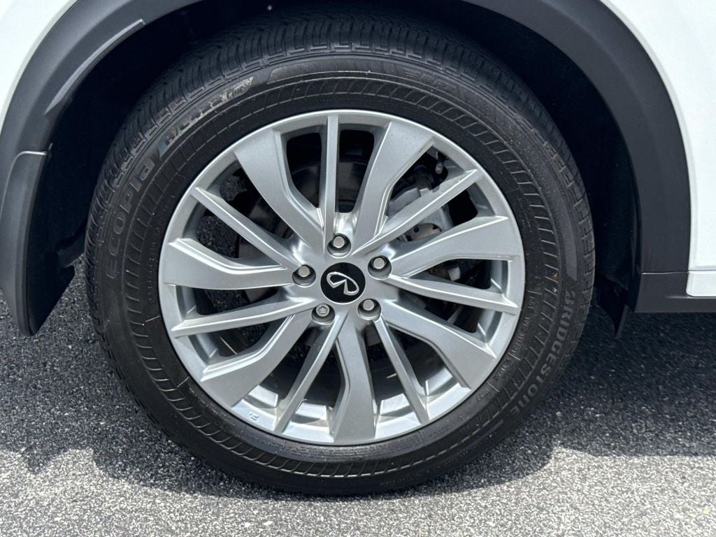 2023 INFINITI QX50 LUXE