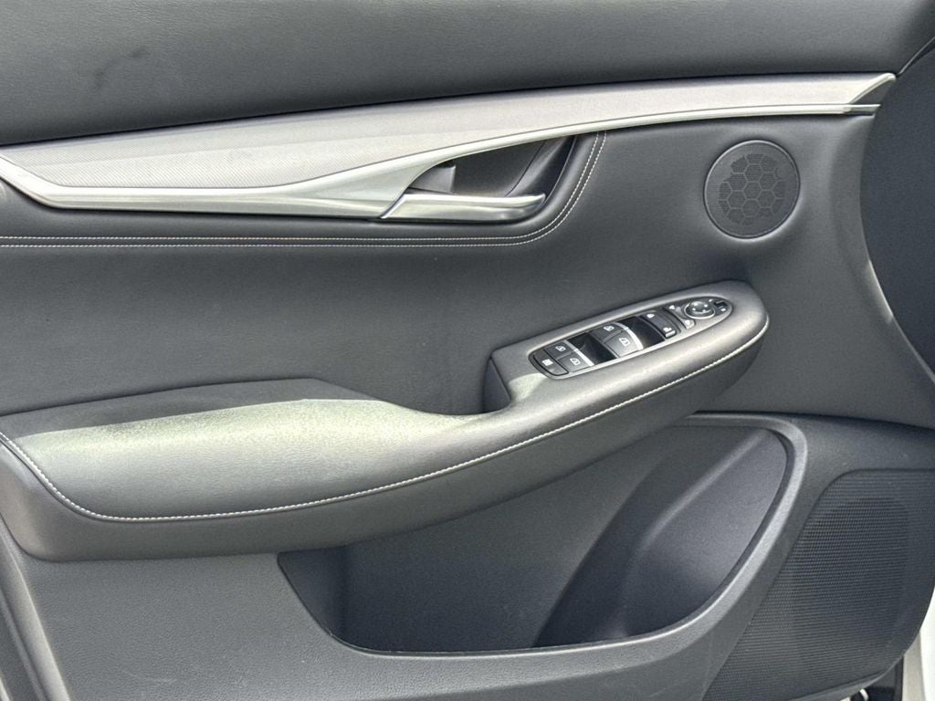 2023 INFINITI QX55 LUXE