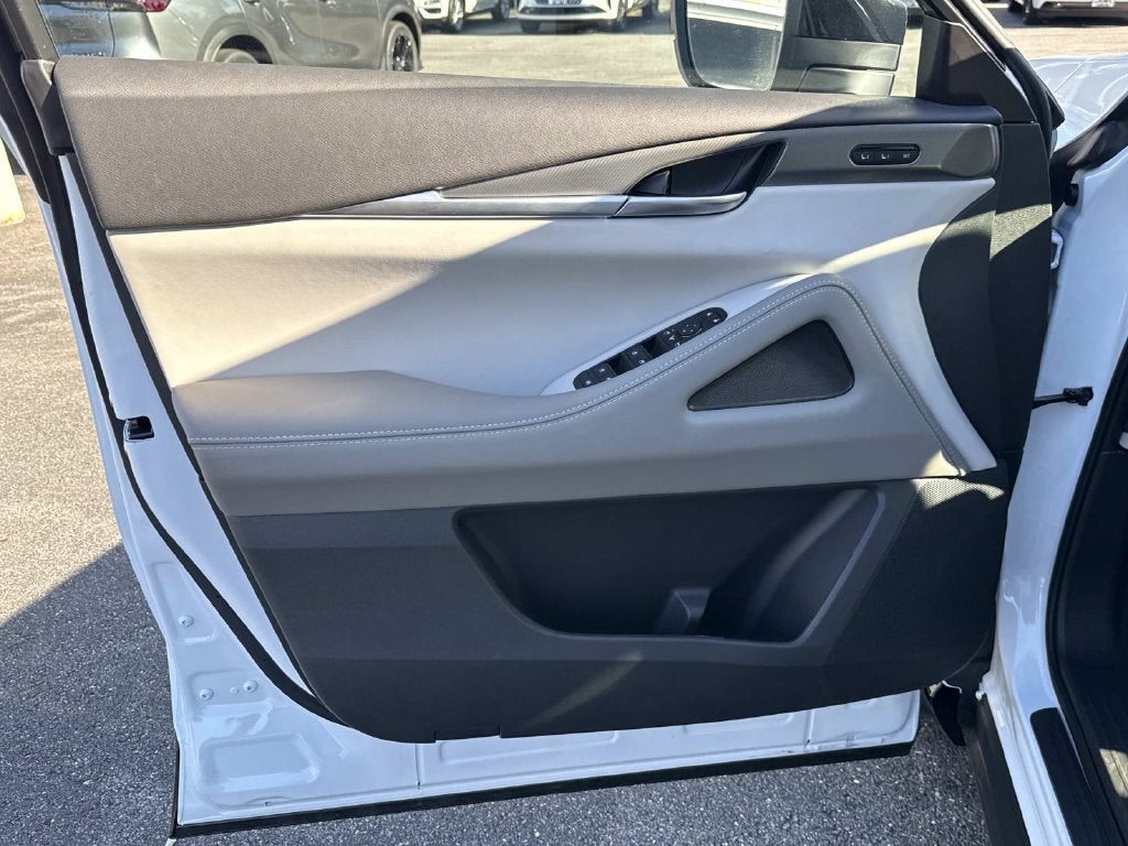 2027 INFINITI QX65 LUXE