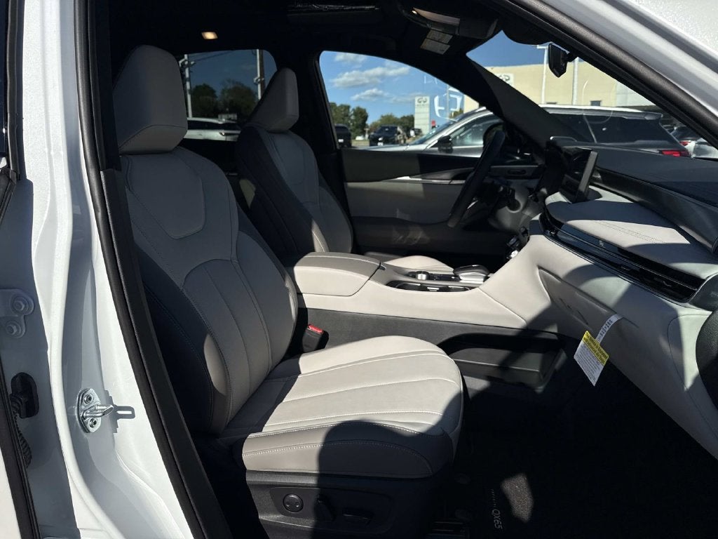 2027 INFINITI QX65 LUXE