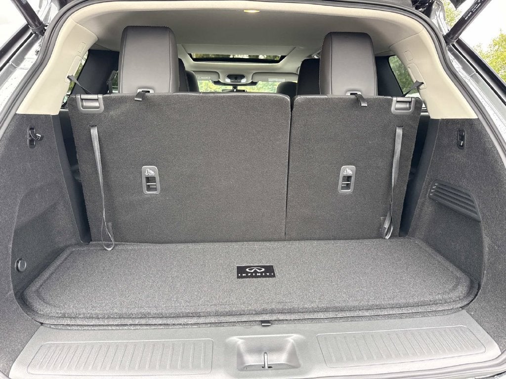 2027 INFINITI QX60 LUXE