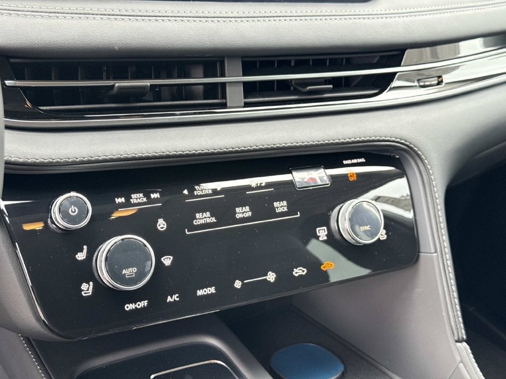 2027 INFINITI QX60 LUXE