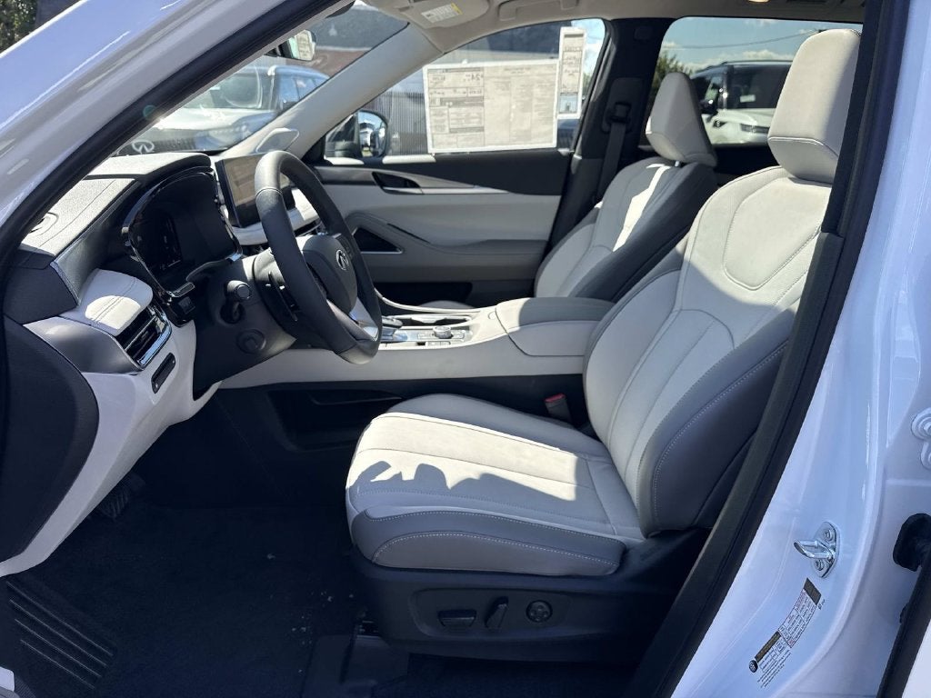 2027 INFINITI QX60 LUXE