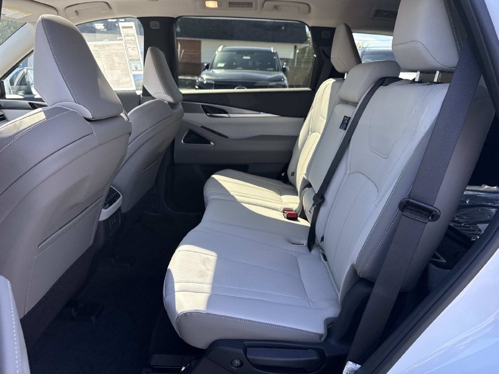 2027 INFINITI QX60 LUXE