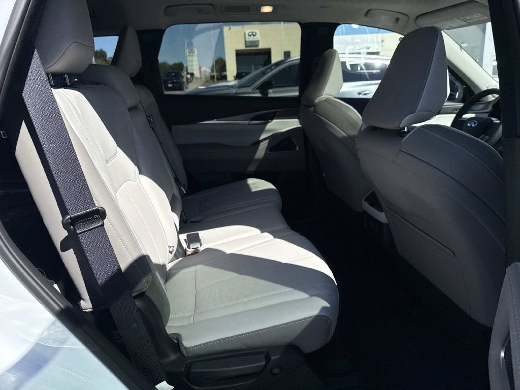 2027 INFINITI QX60 LUXE