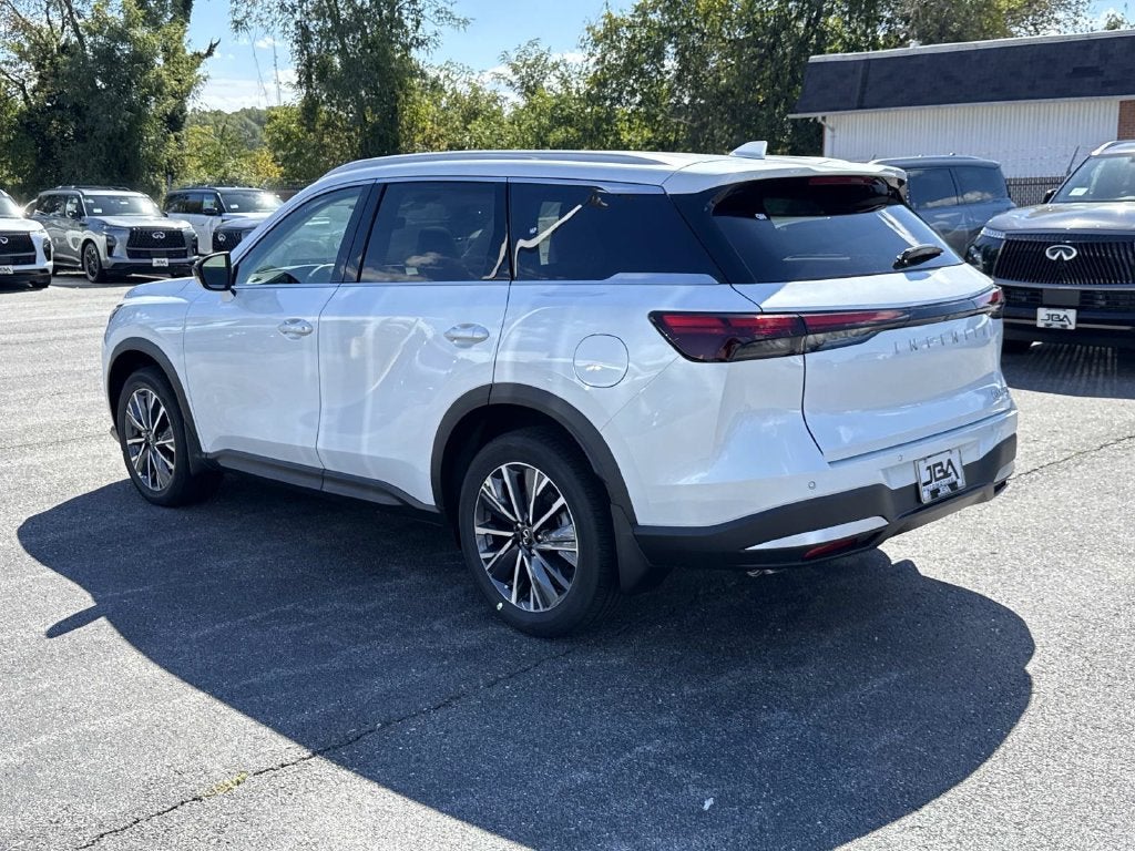 2027 INFINITI QX60 LUXE
