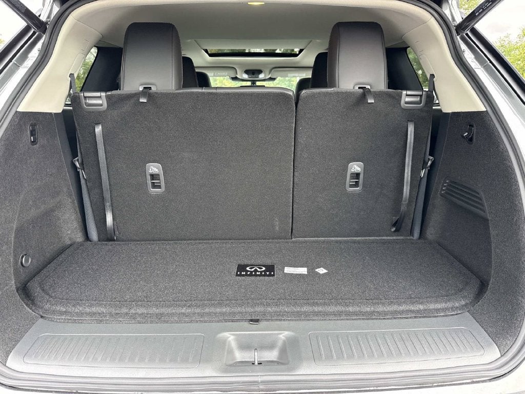 2027 INFINITI QX60 LUXE