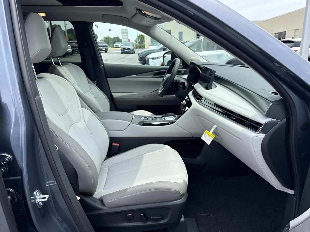 2027 INFINITI QX60 LUXE