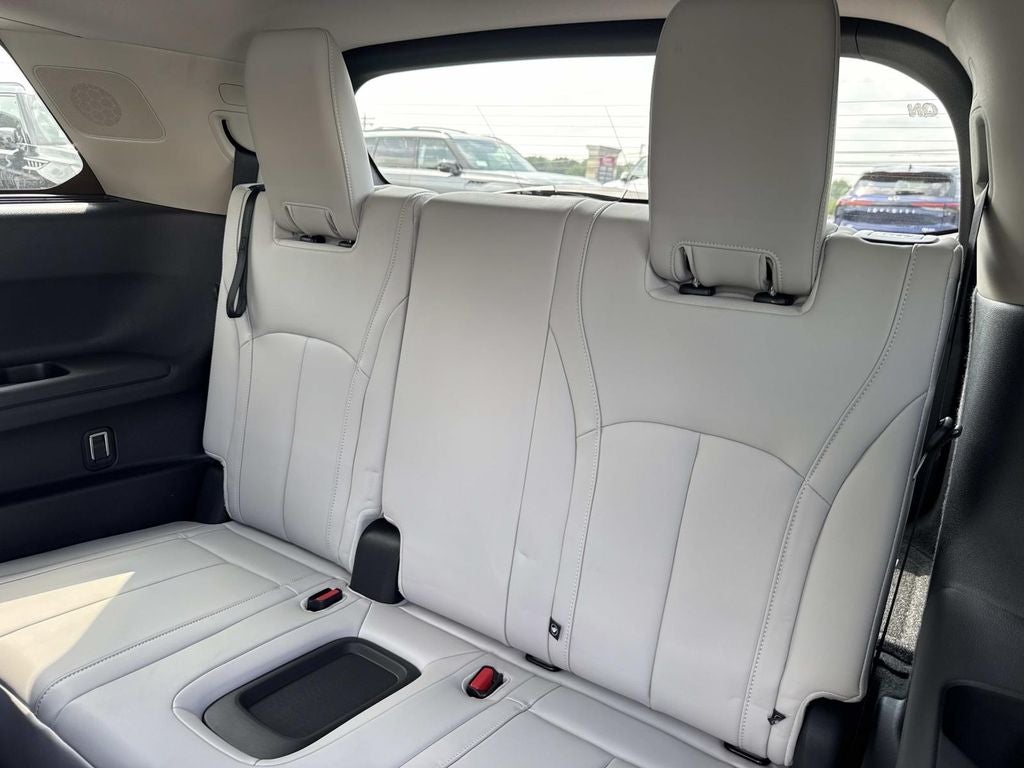 2027 INFINITI QX60 LUXE