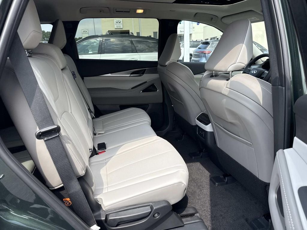 2027 INFINITI QX60 LUXE