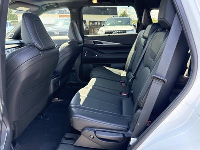 2025 INFINITI QX60 LUXE