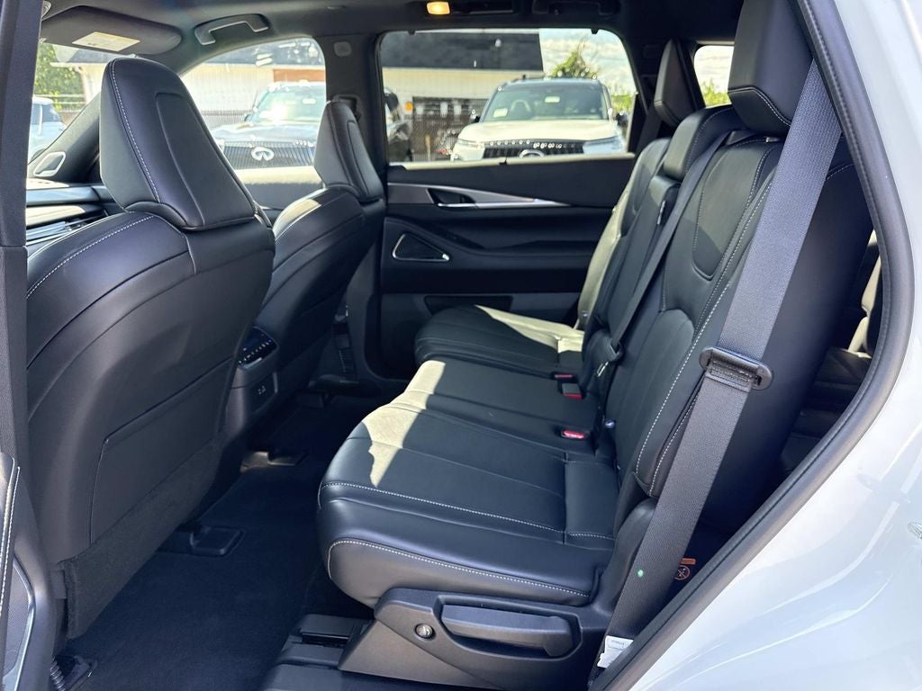 2025 INFINITI QX60 LUXE