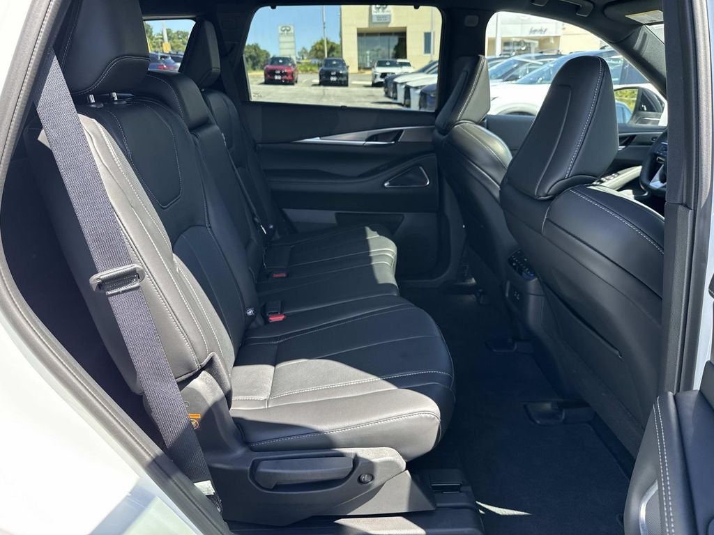 2025 INFINITI QX60 LUXE