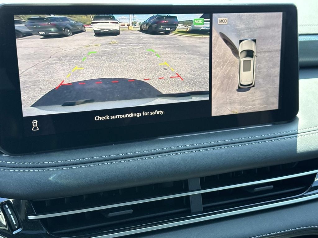 2025 INFINITI QX60 LUXE