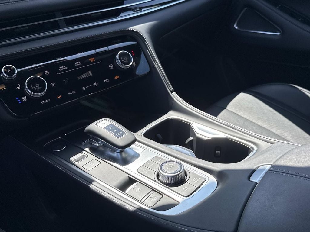 2025 INFINITI QX60 LUXE
