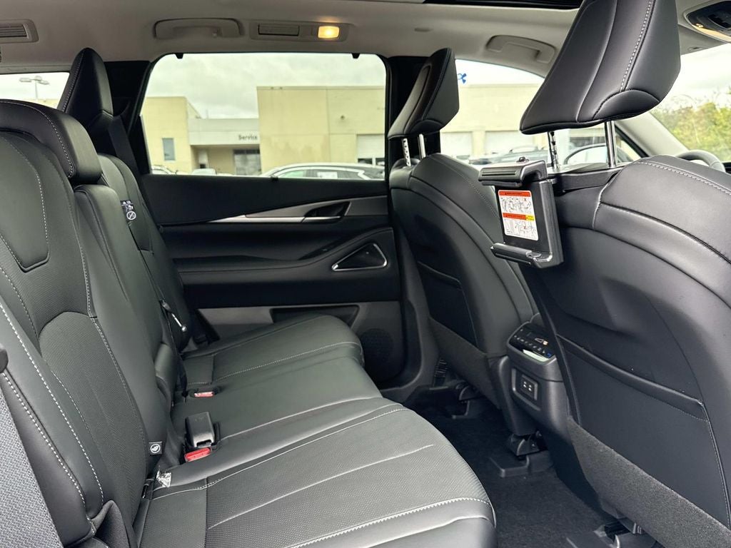 2026 INFINITI QX60 LUXE