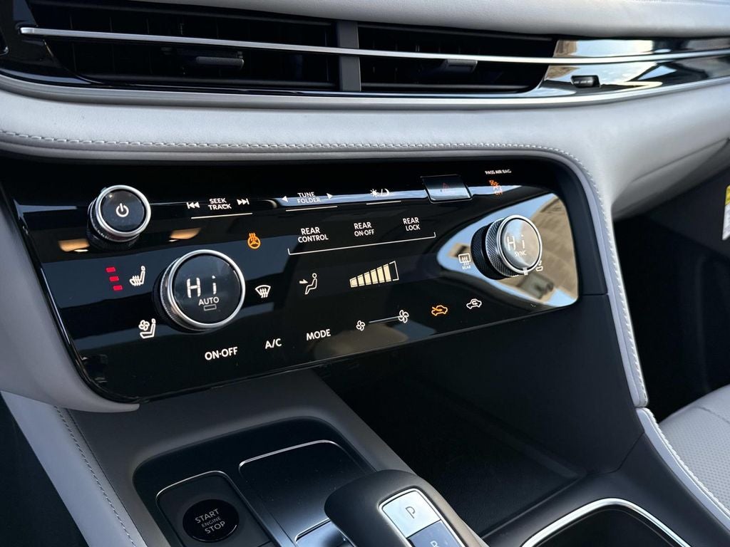 2026 INFINITI QX60 LUXE