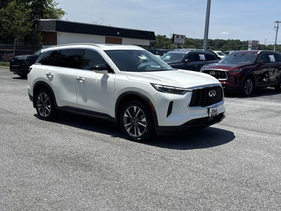 2025 INFINITI QX60 LUXE