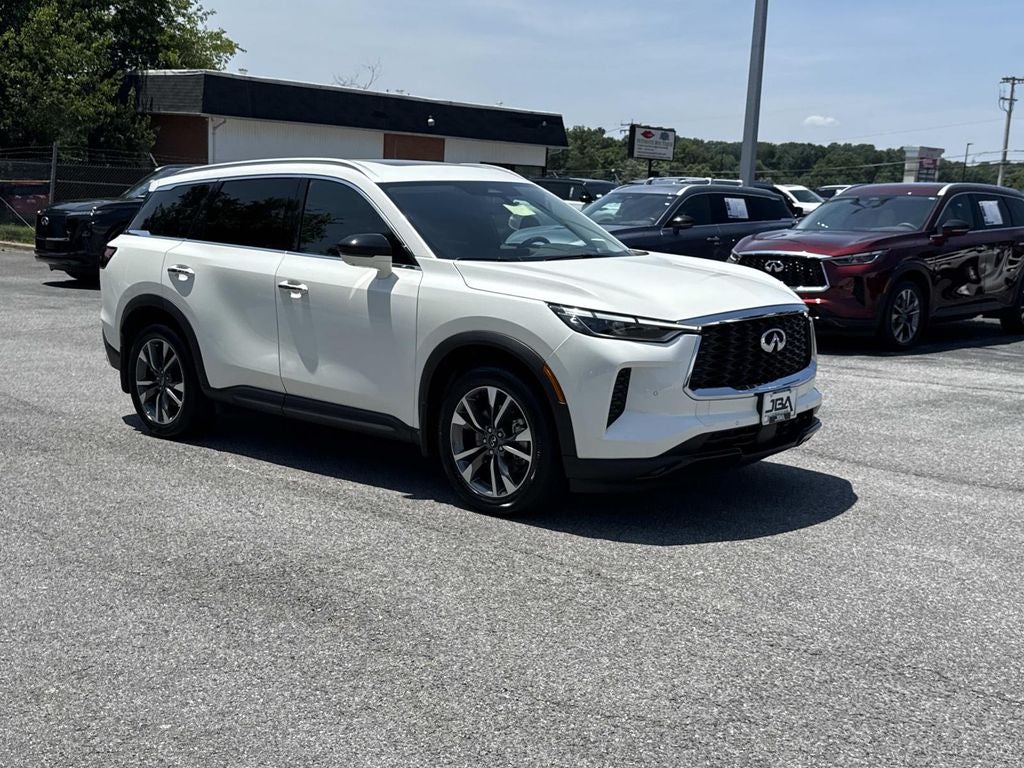 2025 INFINITI QX60 LUXE