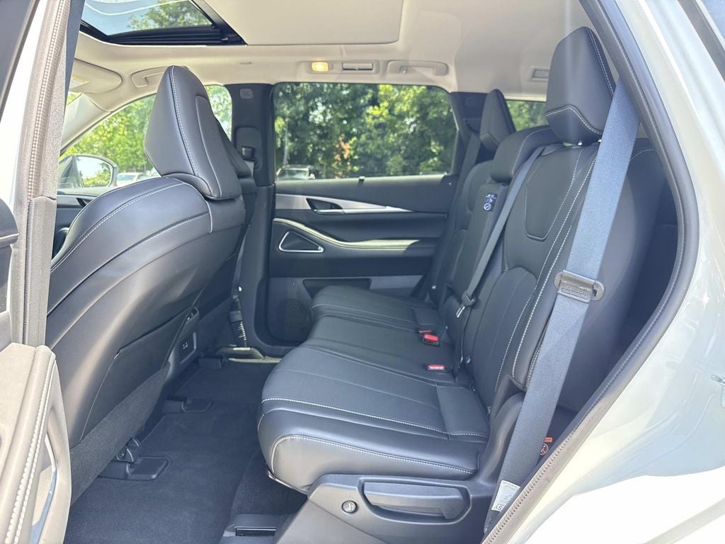 2025 INFINITI QX60 LUXE