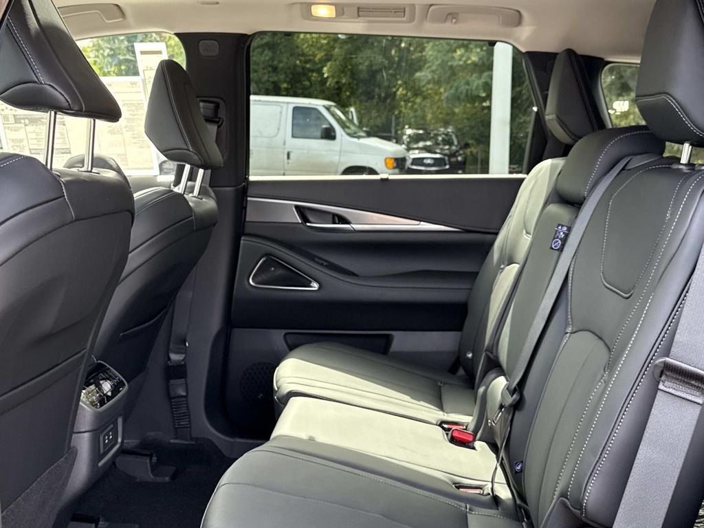 2026 INFINITI QX60 LUXE