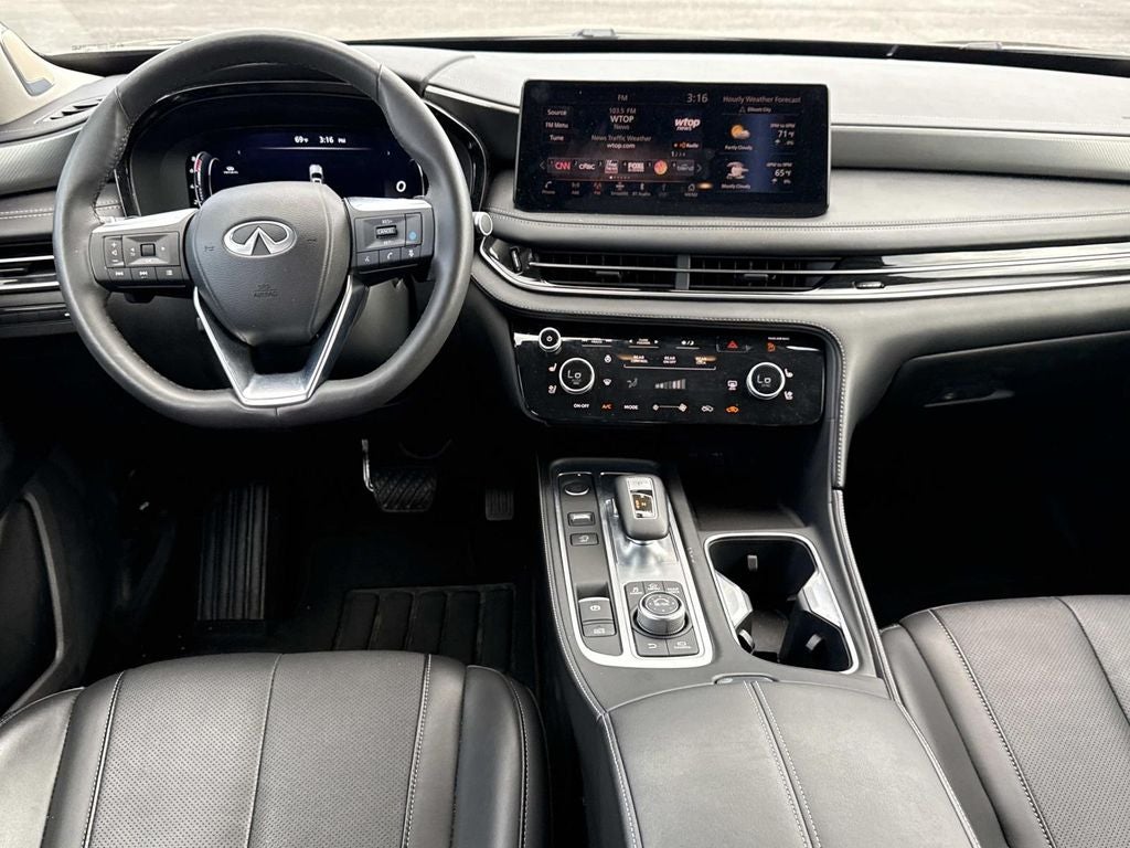 2025 INFINITI QX60 LUXE