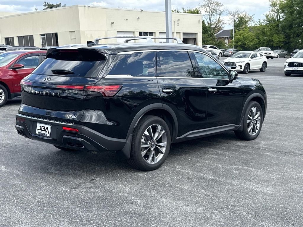 2025 INFINITI QX60 LUXE