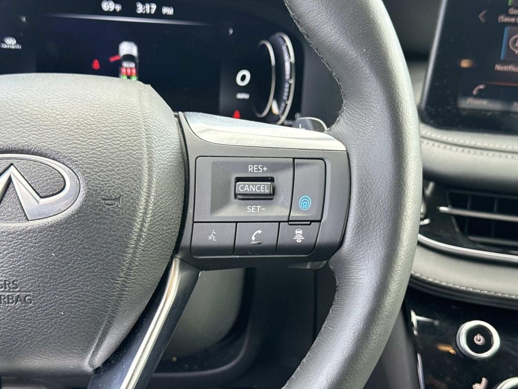2025 INFINITI QX60 LUXE
