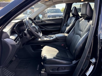 2023 INFINITI QX60 LUXE