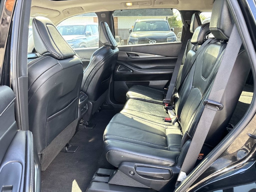 2023 INFINITI QX60 LUXE