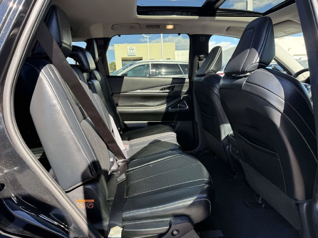 2023 INFINITI QX60 LUXE