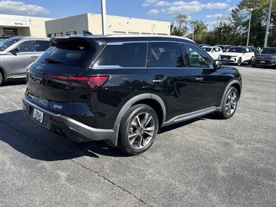 2023 INFINITI QX60 LUXE