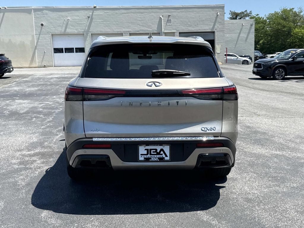 2023 INFINITI QX60 LUXE