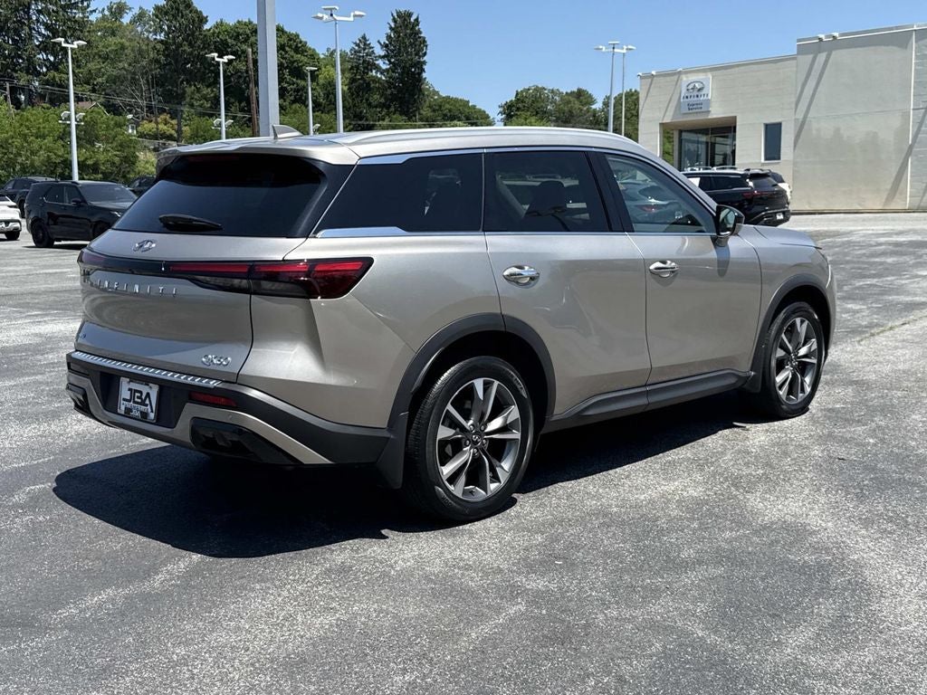2023 INFINITI QX60 LUXE