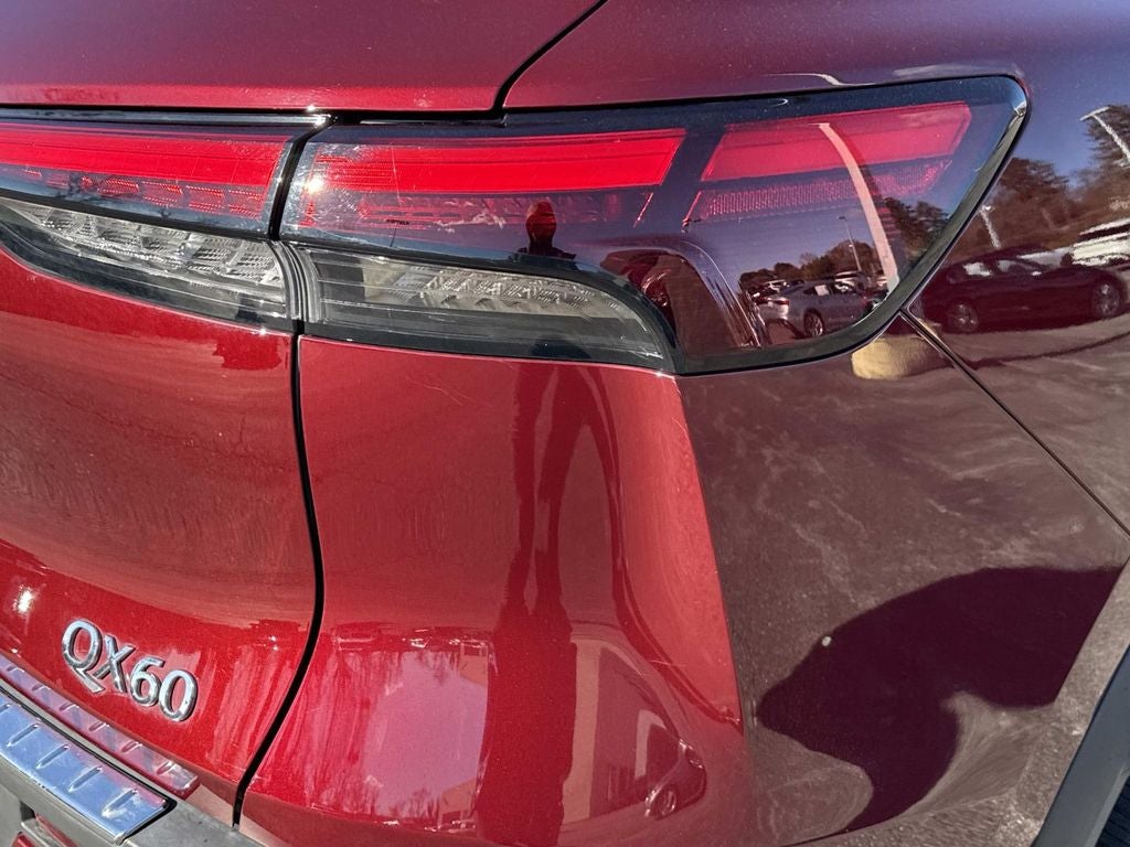 2022 INFINITI QX60 LUXE