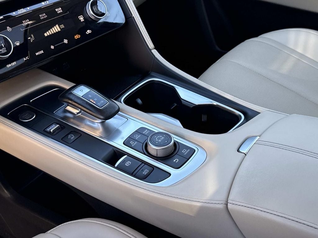 2022 INFINITI QX60 LUXE