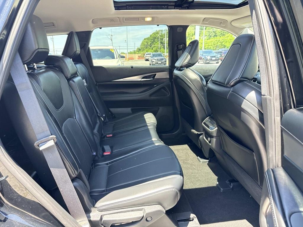 2023 INFINITI QX60 LUXE