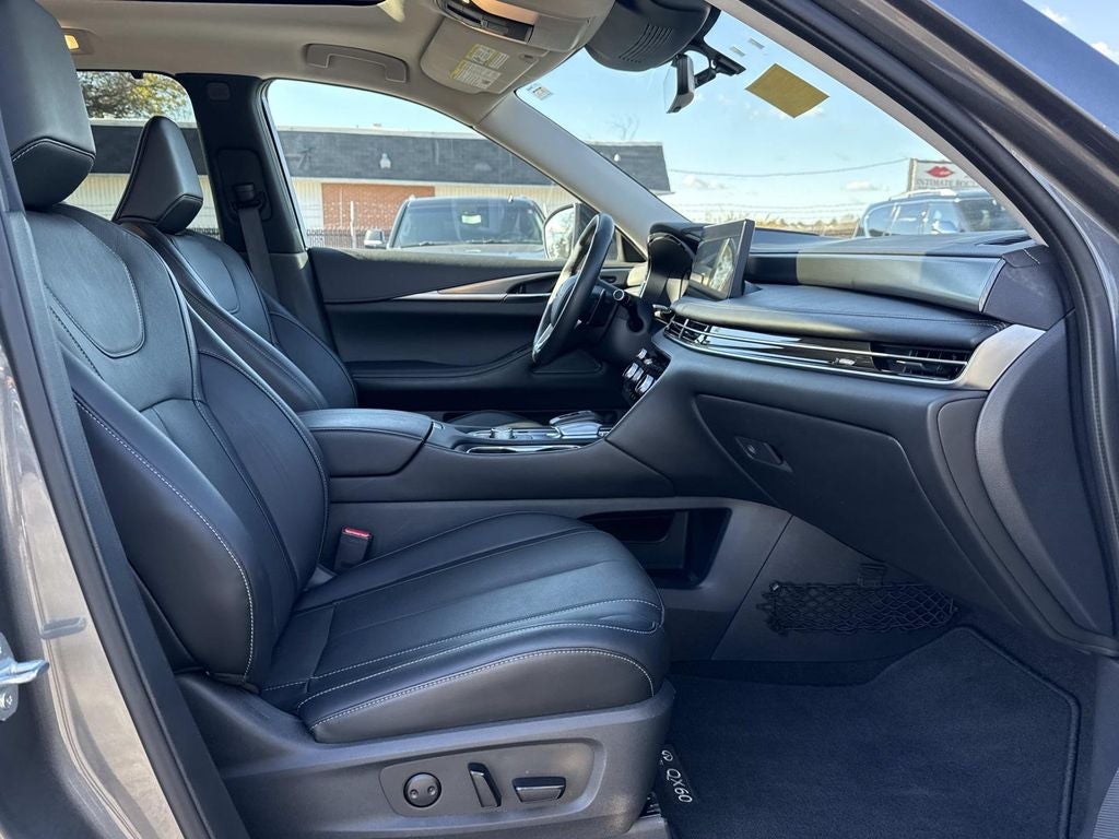 2024 INFINITI QX60 LUXE