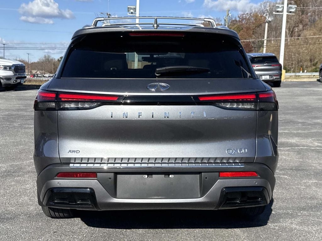 2024 INFINITI QX60 LUXE