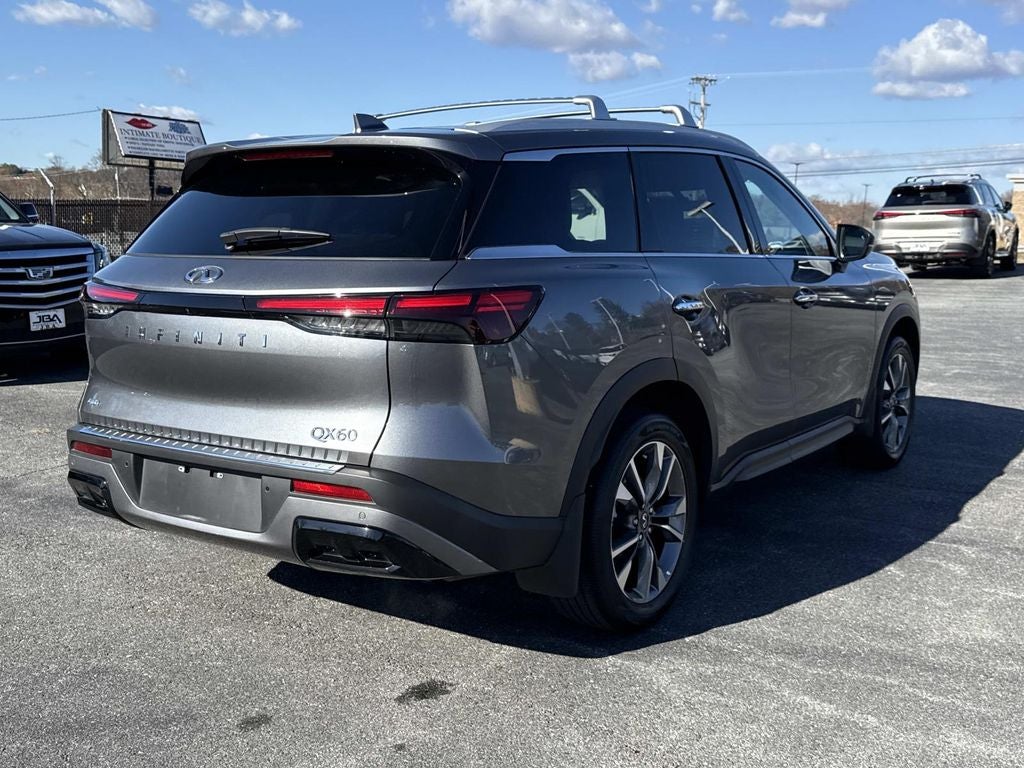 2024 INFINITI QX60 LUXE