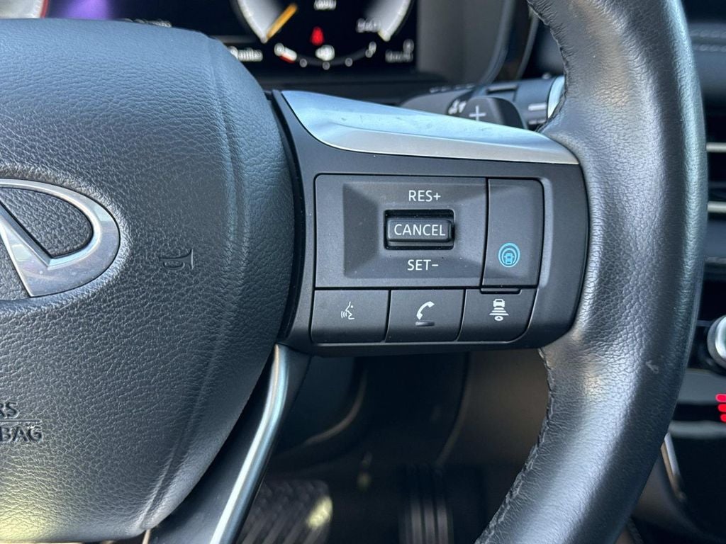 2024 INFINITI QX60 LUXE