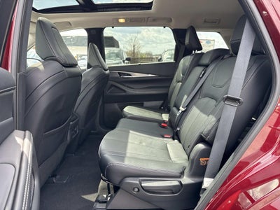 2023 INFINITI QX60 LUXE