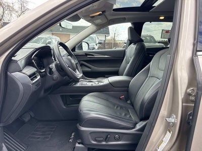 2023 INFINITI QX60 LUXE