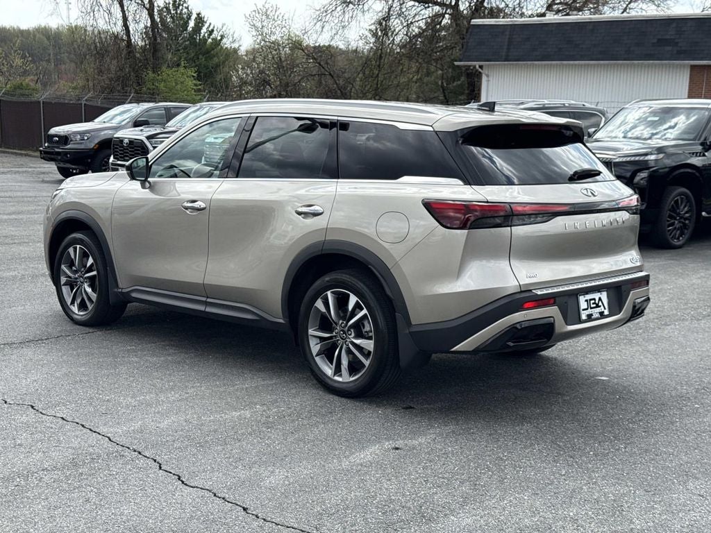 2023 INFINITI QX60 LUXE