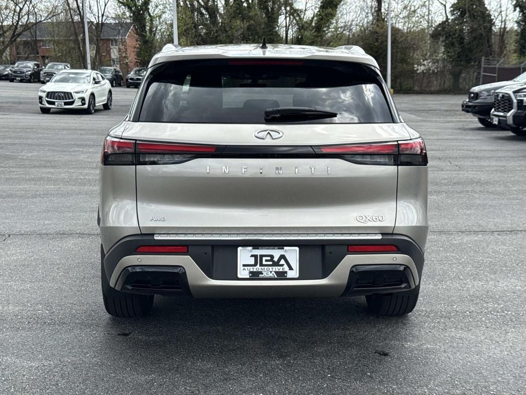2023 INFINITI QX60 LUXE